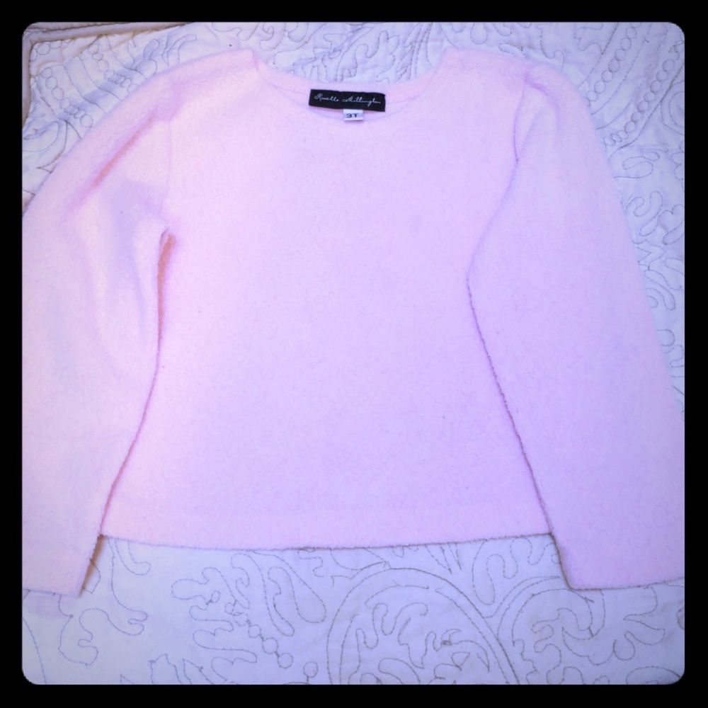 Light pink Girls Fleece sweater.